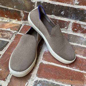 Rothy’s slip-on sneaker in Light Brown/Taupe size 8